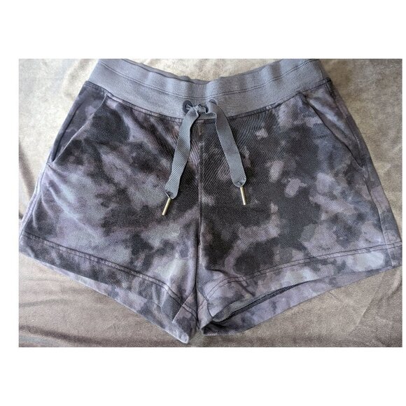 ATHLETA BALANCE 4" SHORTIE SHORTS IN POSITIVE LATITUDES TEMPTEST VIOLET - Picture 2 of 6